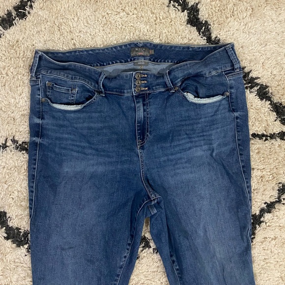 Torrid Feel The Fit Jeggings - Picture 3 of 10